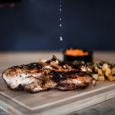 Dubno Eat & Sleep Hotel