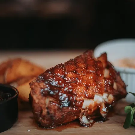 Dubno Eat & Sleep Hotel