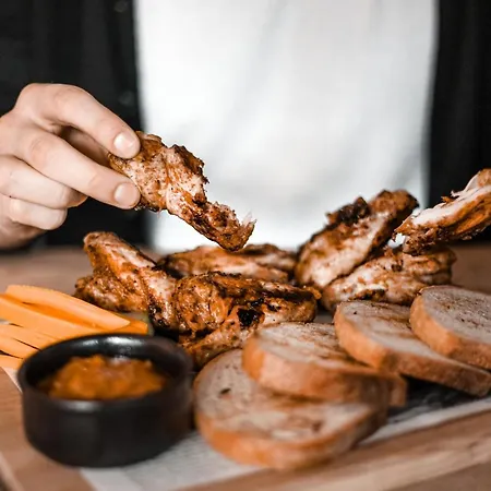 Dubno Eat & Sleep 3*