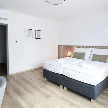 Dubno Eat & Sleep Hotel 3*