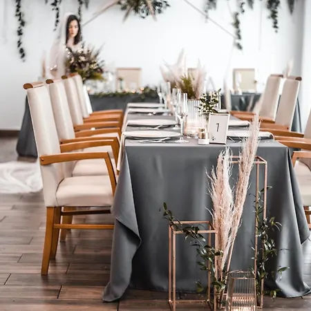 Hotel Dubno Eat & Sleep 3*