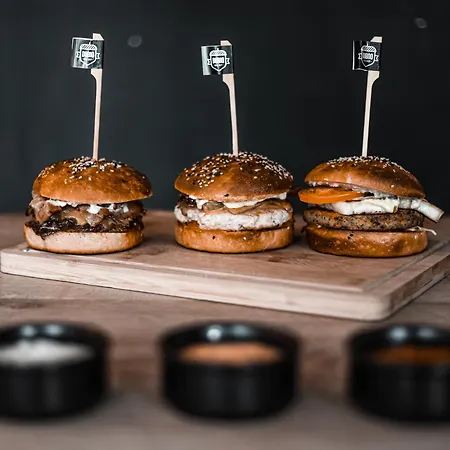 Hotel Dubno Eat & Sleep 3*