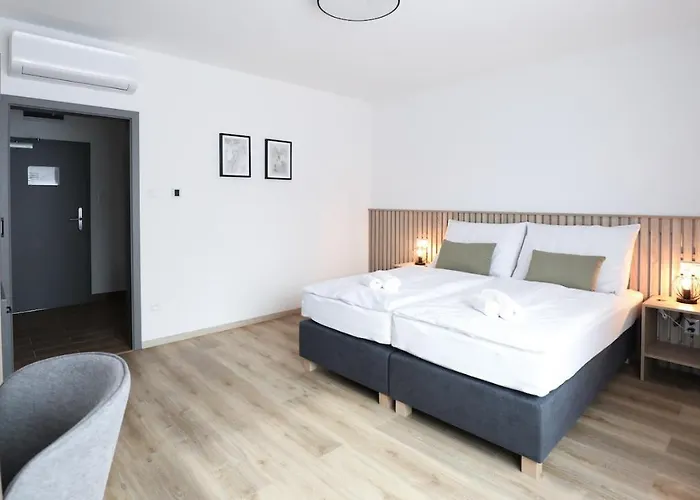 Dubno Eat & Sleep Otel 3*